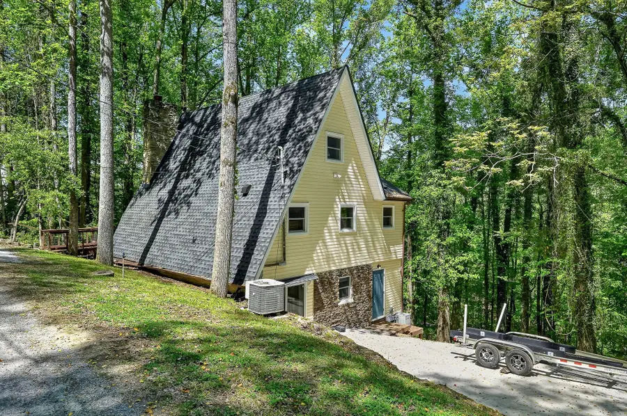 280 Hurricane Hill Rd, Silver Point, TN 38582 - #3