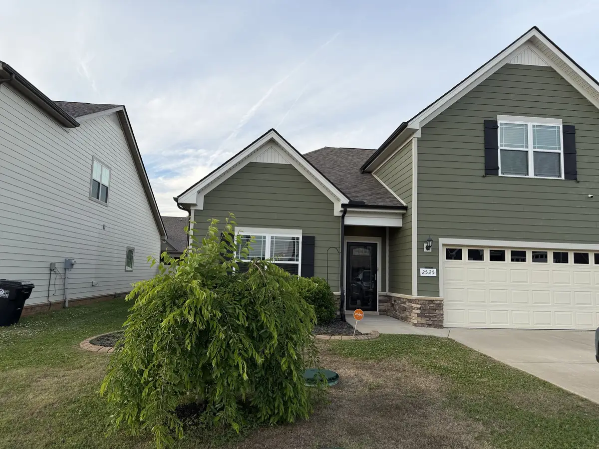 2525 Hollis Dr, Murfreesboro, TN 37127 - #1