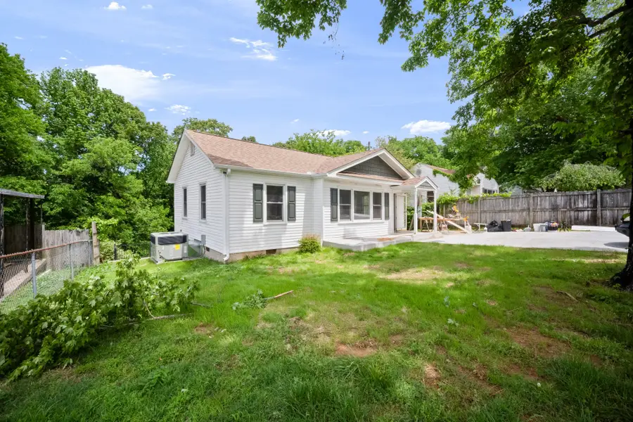 713 Monroe St, Clarksville, TN 37040 - #2