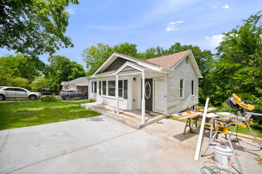 713 Monroe St, Clarksville, TN 37040 - #3