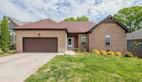 813 Tanager Pl, Lebanon, TN 37087