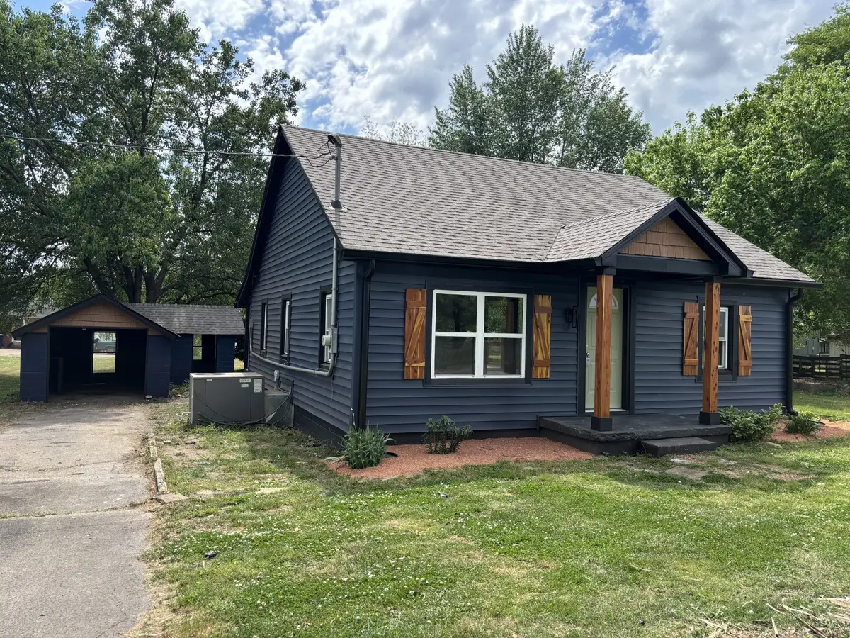 206 Wakefield Ave, Cornersville, TN 37047 - #1