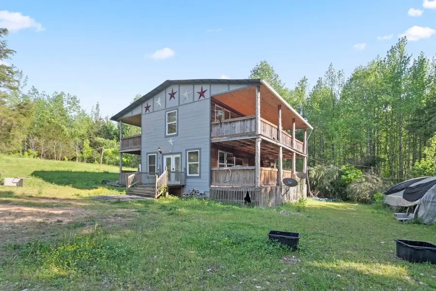 140 K B Song Ln, Linden, TN 37096 - #2