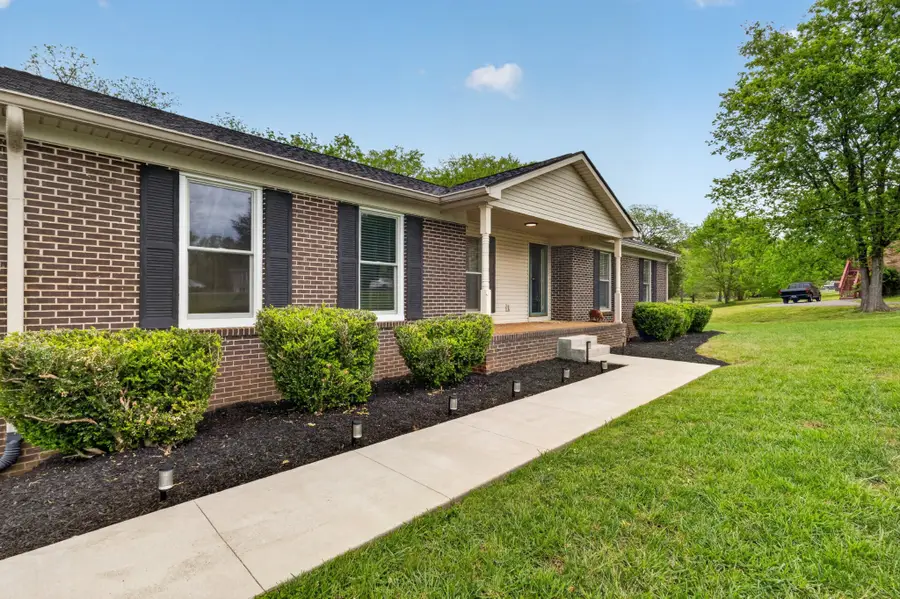 1264 Imperial Dr, Columbia, TN 38401 - #3