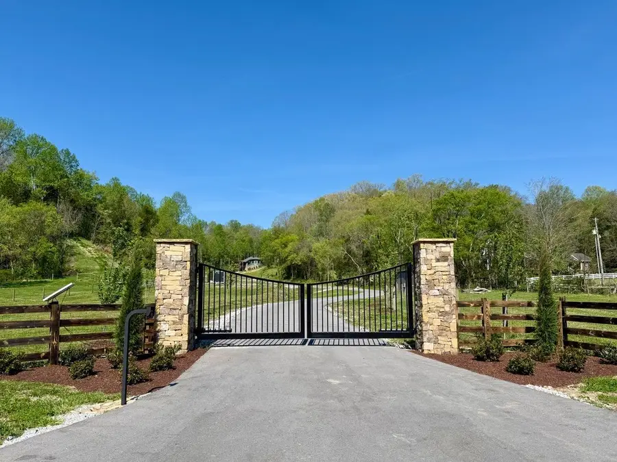 1751 Cayce Springs Rd, Thompsons Station, TN 37179 - #2