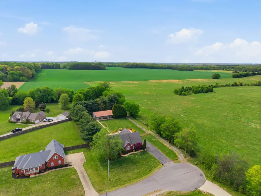 1013 Weiss Rd, Cottontown, TN 37048 - #3