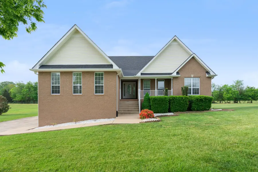 1014 Somerville Dr, Cottontown, TN 37048 - #2