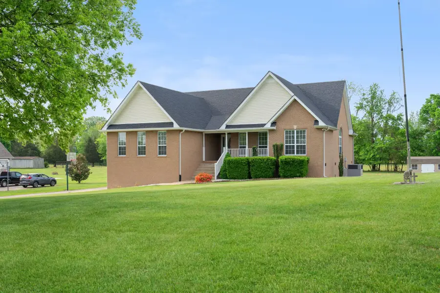 1014 Somerville Dr, Cottontown, TN 37048 - #3