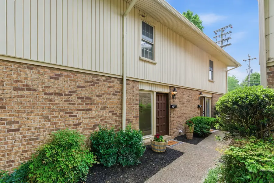 2116 Hobbs Rd #L7, Nashville, TN 37215 - #2