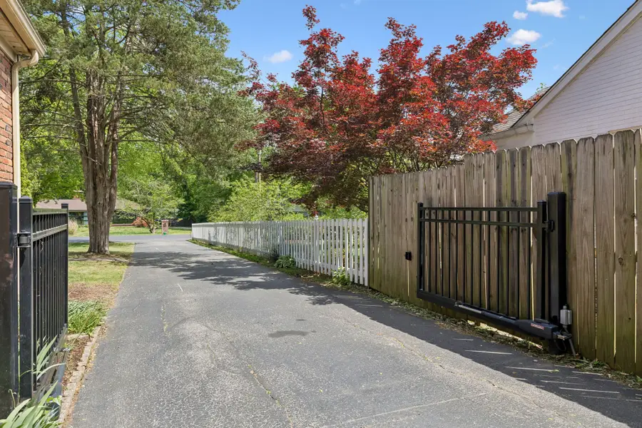 4703 Lovewood Dr, Nashville, TN 37216 - #3