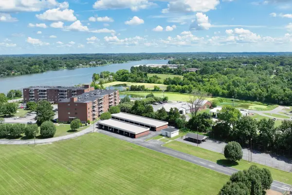 200 Sanders Ferry Rd #1210, Hendersonville, TN 37075