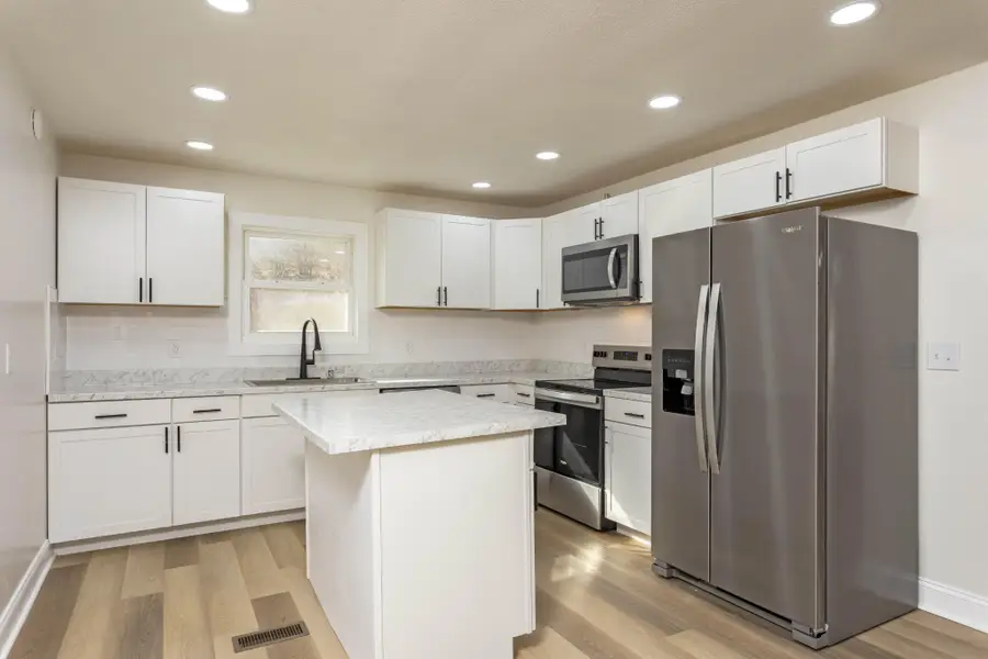 520 Tennessee Street, Spring City, TN 37381 - #2