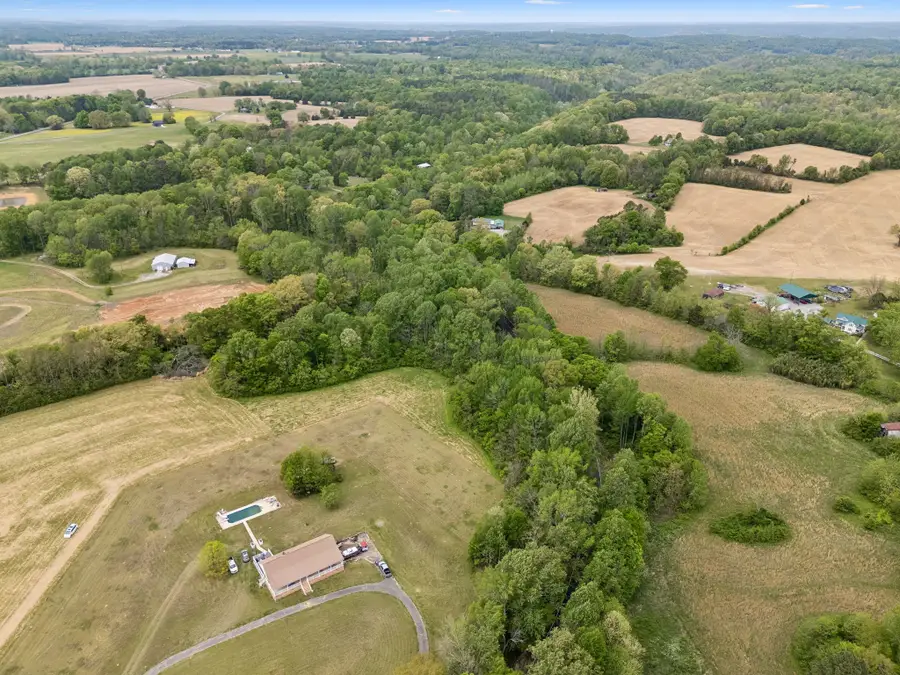 1059 Old Railroad Bed Rd, Taft, TN 38488 - #2