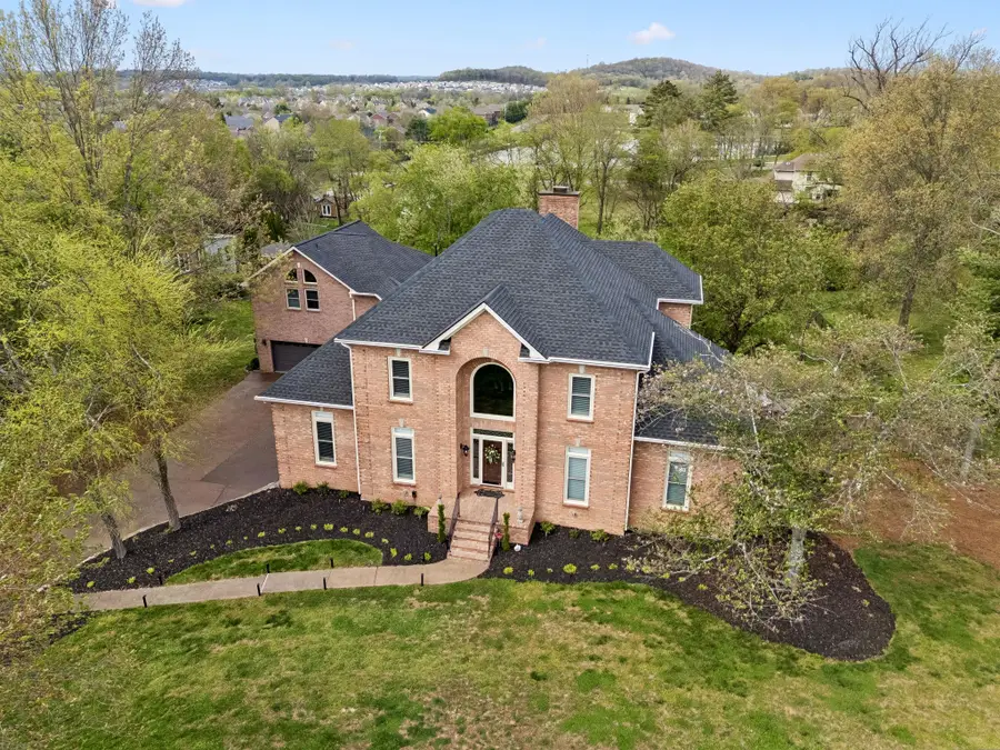 1018 Heritage Woods Dr, Hendersonville, TN 37075 - #3
