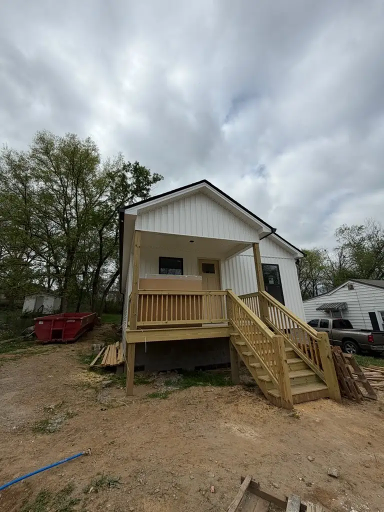 1002 College St W, Fayetteville, TN 37334 - #2