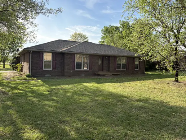 812 Maple Crest Dr, Lebanon, TN 37090