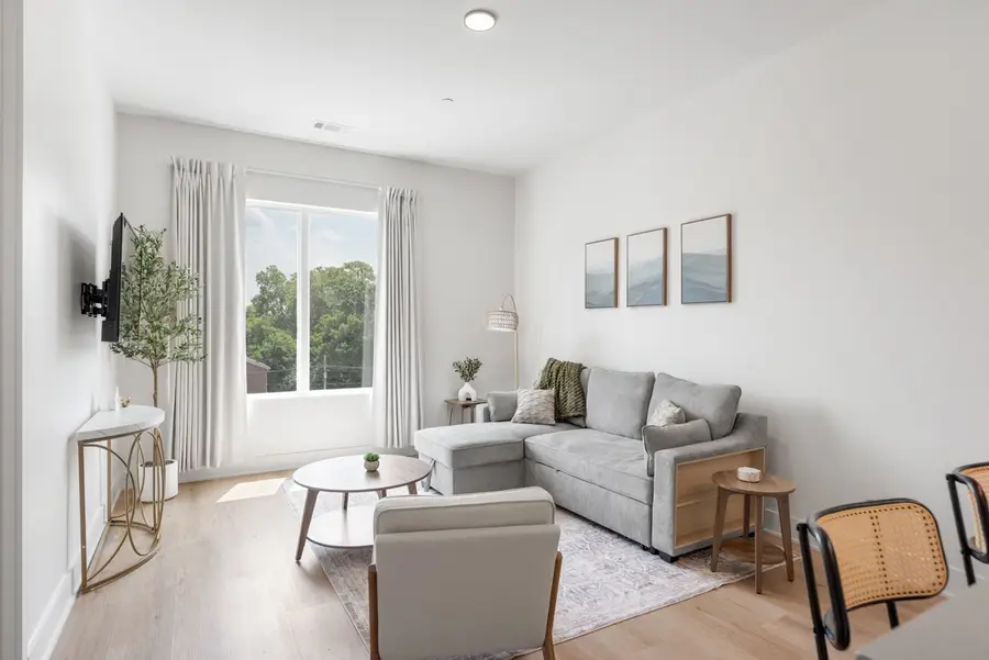 1090 Haysboro Ave #205, Nashville, TN 37216 - #3