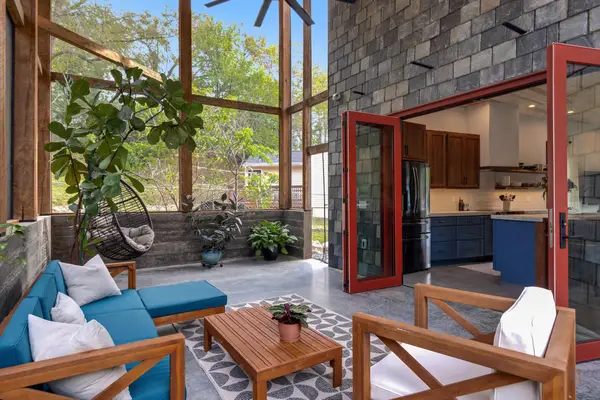 501 Village Ct, Nashville, TN 37206