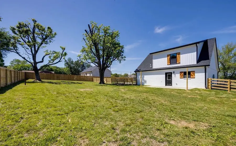 759 N Palmers Chapel Rd, White House, TN 37188 - #2