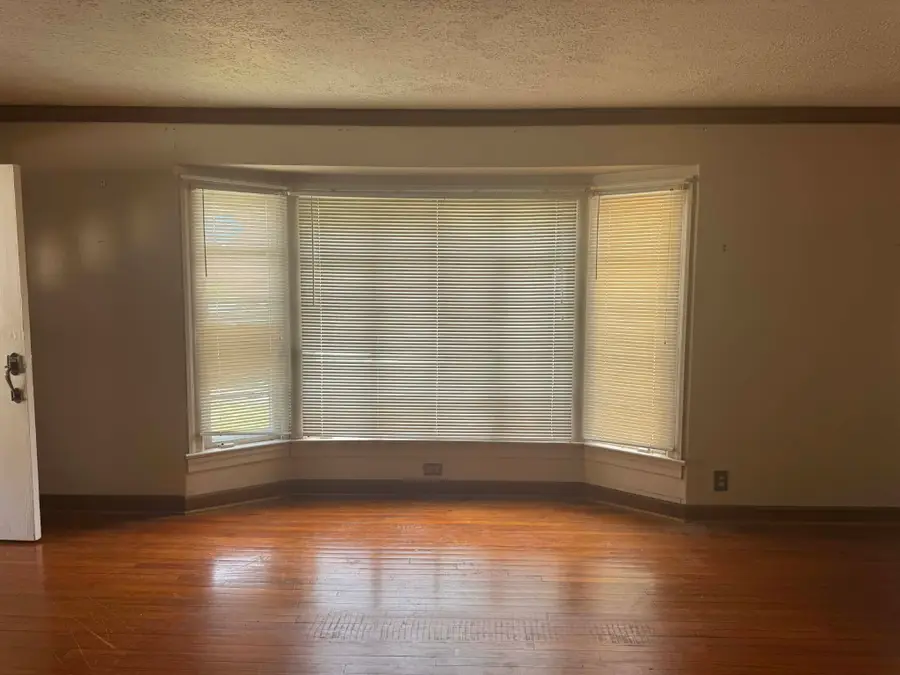 1103 E 18th St, Hopkinsville, KY 42240 - #3