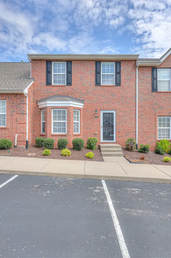 1101 Downs Blvd #312, Franklin, TN 37064