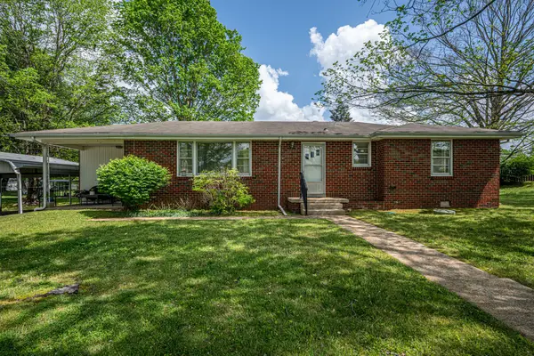 1006 Hershell St, Burns, TN 37029