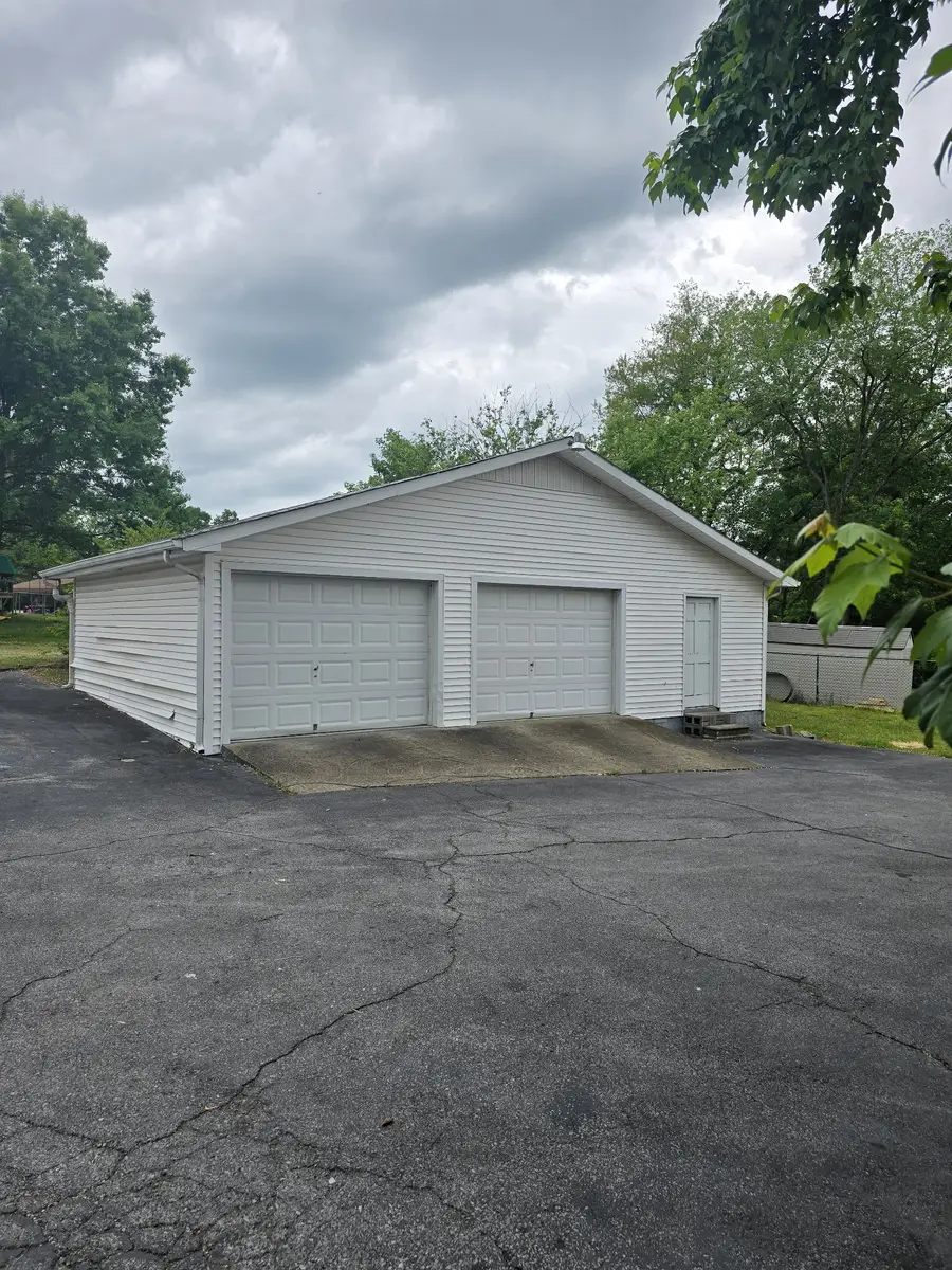 705 Nichols St S, Pulaski, TN 38478 - #2