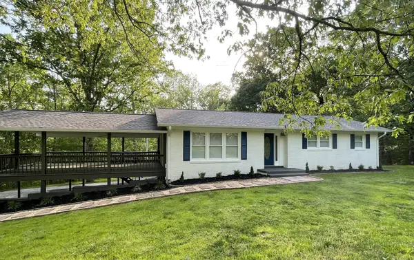 326 Valley View Rd, Dover, TN 37058