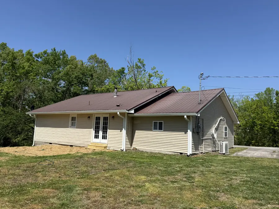 23 Roney Ave, Hohenwald, TN 38462 - #3