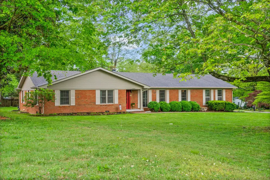 309 Deepwood Dr, Hopkinsville, KY 42240 - #2