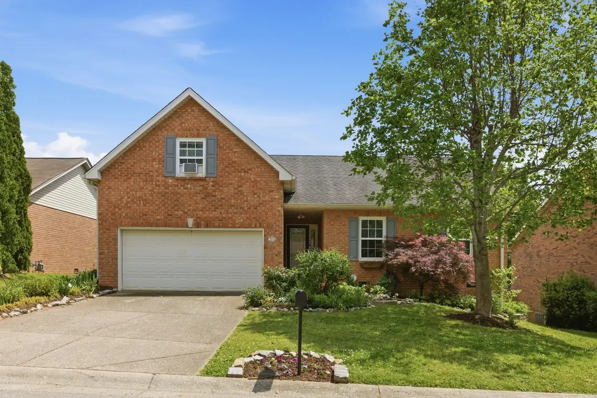 7113 Somerset Farms Dr, Nashville, TN 37221 - #1