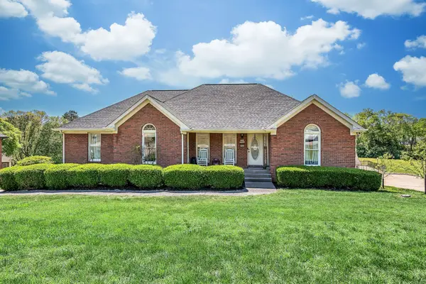 396 Solitude Cir, Goodlettsville, TN 37072