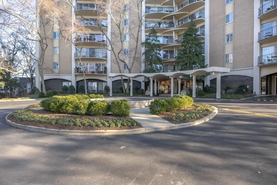 4215 Harding Pike #1203, Nashville, TN 37205 - #3