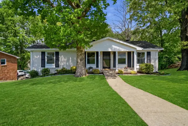 2442 Broadview Dr, Nashville, TN 37217