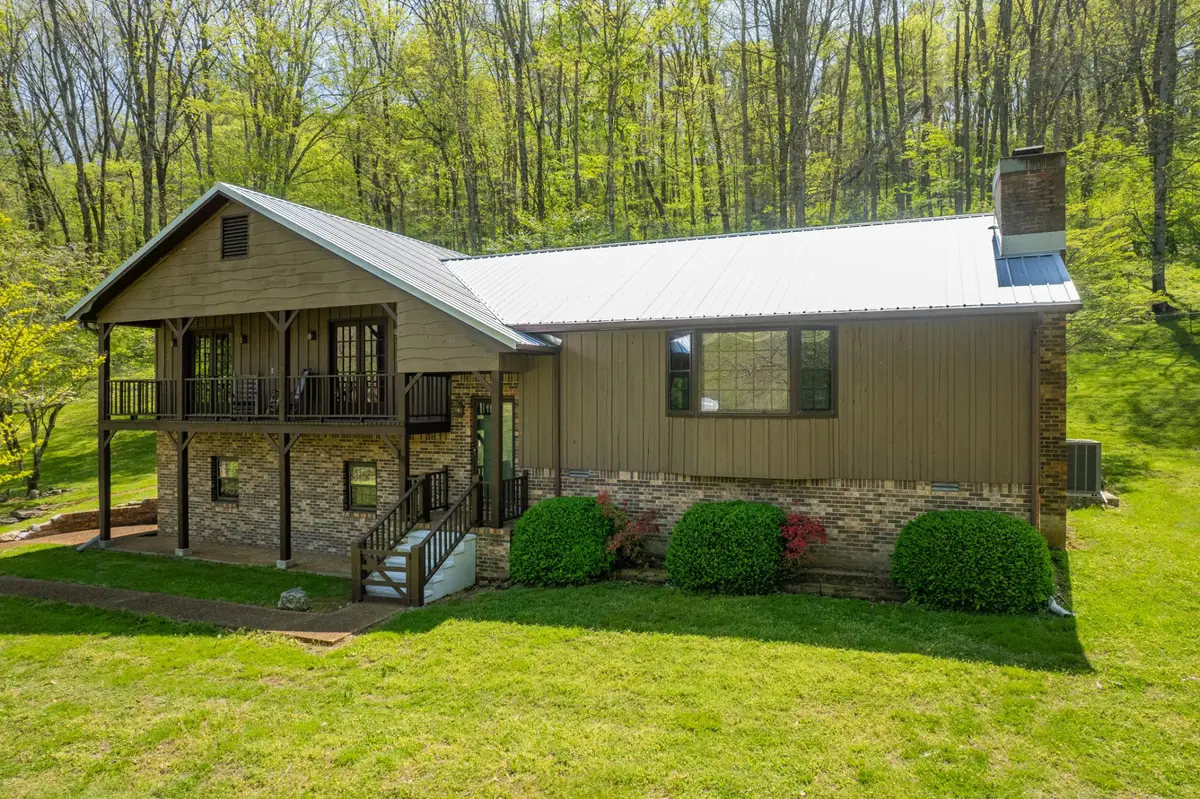 8039 Campbellsville Rd, Pulaski, TN 38478 - #1