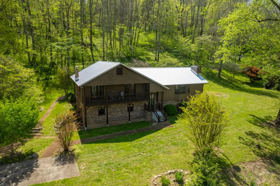 8039 Campbellsville Rd, Pulaski, TN 38478 - #2