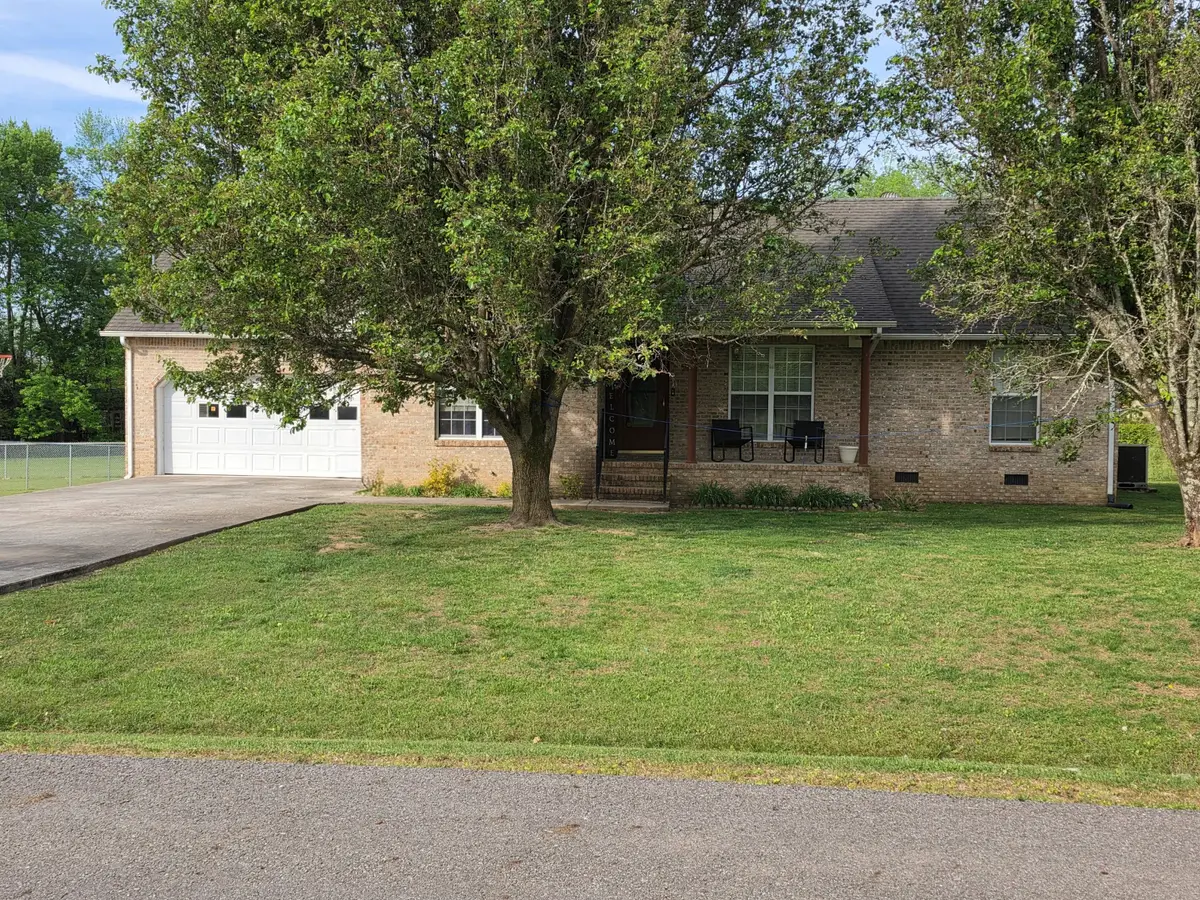 201 Steeplechase Dr, Smithville, TN 37166 - #1