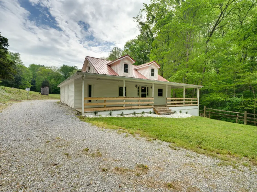 105 Outlaw Ln, Stewart, TN 37175 - #2