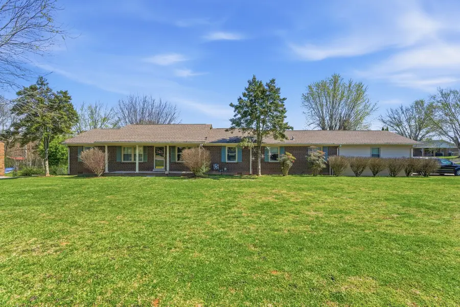 104 Meadowbrook Dr, McMinnville, TN 37110 - #2