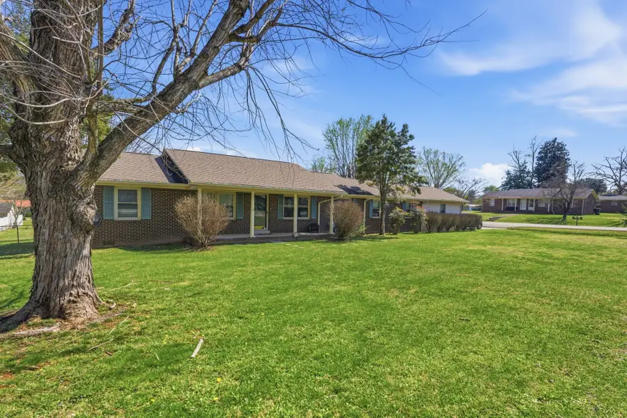 104 Meadowbrook Dr, McMinnville, TN 37110 - #3