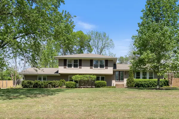 9008 Karen Ct, Brentwood, TN 37027