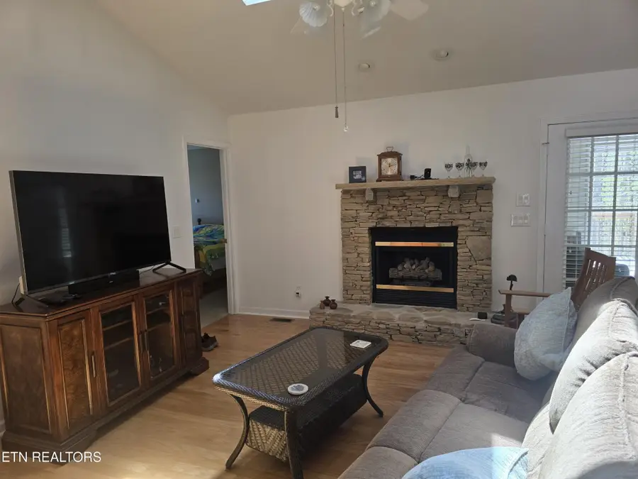 106 Lafayette Point, Crossville, TN 38558 - #3