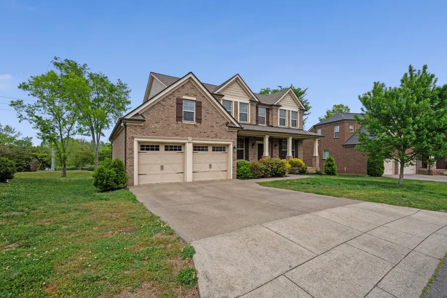 421 Valley Spring Dr, Mount Juliet, TN 37122 - #2