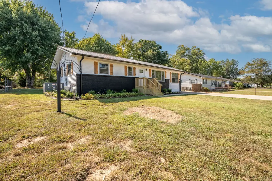 530 N Main St, Loretto, TN 38469 - #2