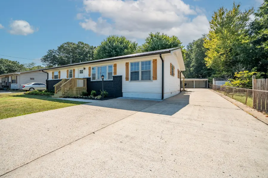 530 N Main St, Loretto, TN 38469 - #3