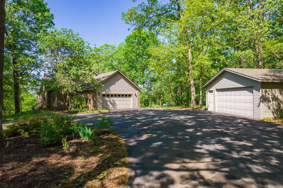 1050 Red Top Hill Rd, Buchanan, TN 38222 - #2