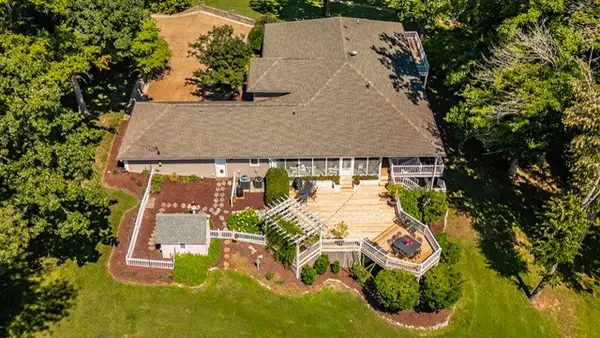 601 Indian Lake Rd, Hendersonville, TN 37075