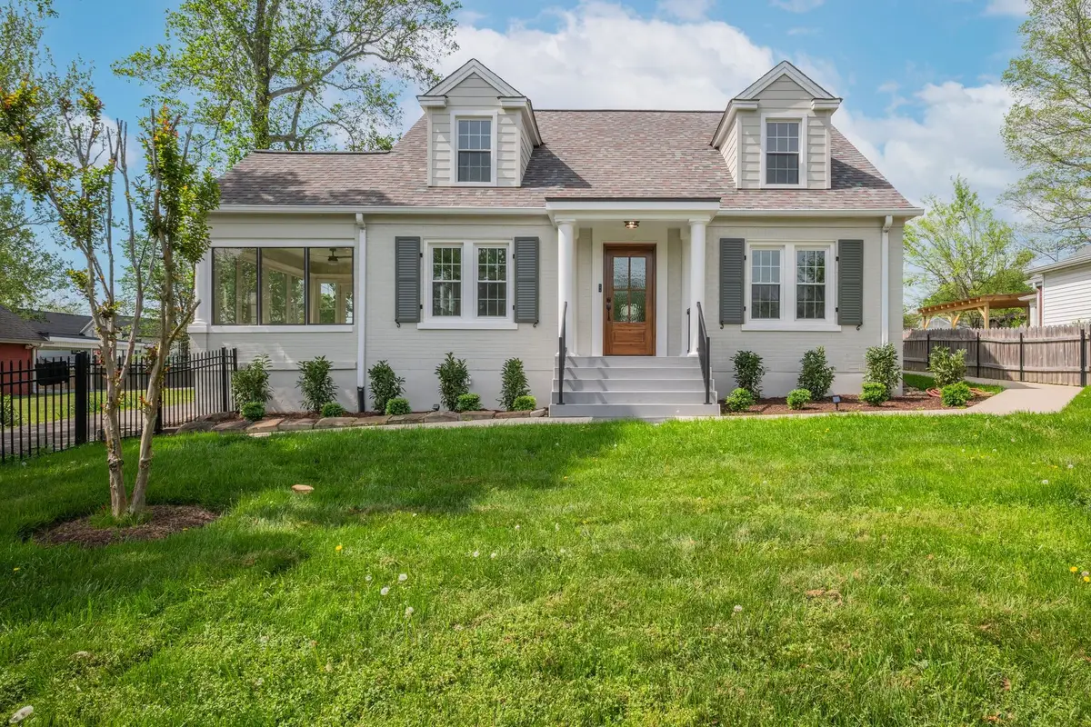 404 Murrell St, Dickson, TN 37055 - #1