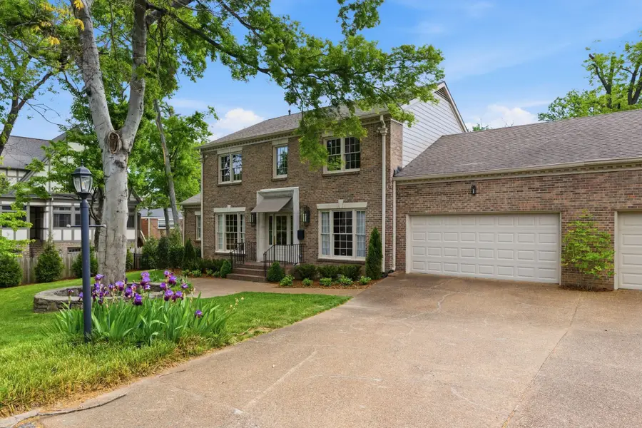 608 Linden Sq, Nashville, TN 37215 - #2