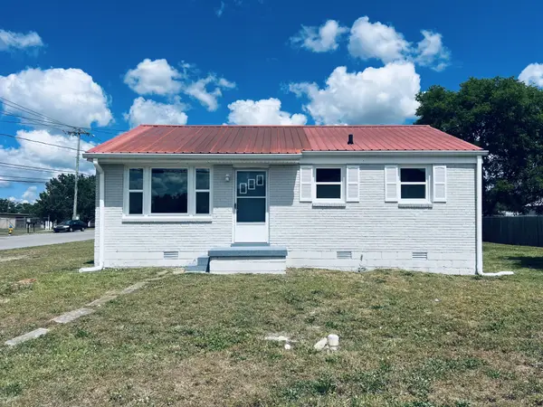601C C L Manier St, Lebanon, TN 37087